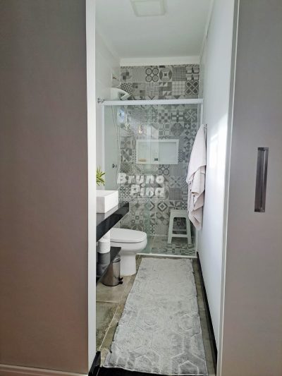 Casa a venda no Jardim América com Suíte, Closet e Edícula Completa