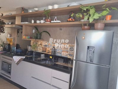 Casa a venda no Jardim América com Suíte, Closet e Edícula Completa