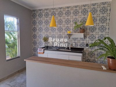 Casa a venda no Jardim América com Suíte, Closet e Edícula Completa