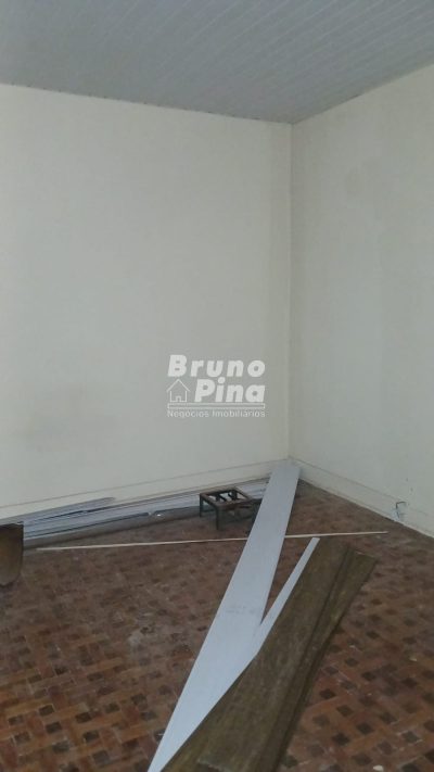 CASA NO ALTOS DA CIDADE – EXCELENTE PARA MORADIA, COMÉRCIO OU RENDA!