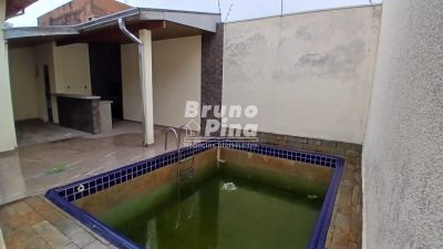 CASA NO ALTOS DA CIDADE – EXCELENTE PARA MORADIA, COMÉRCIO OU RENDA!