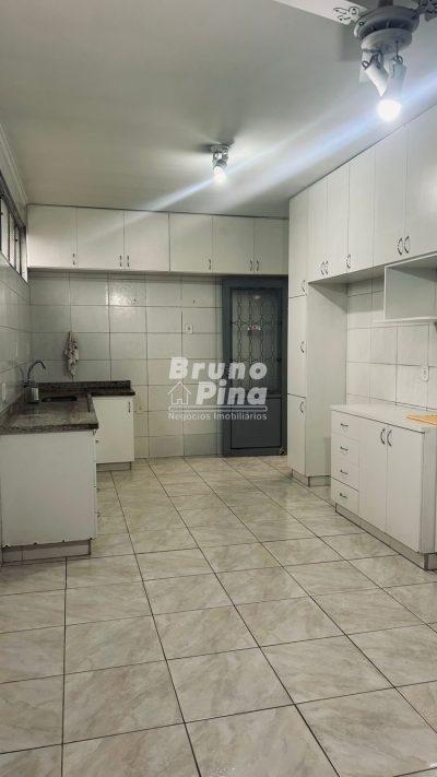 CASA COM 3 DORMITÓRIOS (1 SUÍTE) NO BELA VISTA – EXCELENTE LOCALIZAÇÃO!