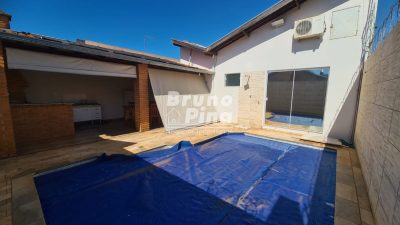 CASA A VENDA NO JARDIM OLÍMPICO COM PISCINA!