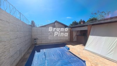 CASA A VENDA NO JARDIM OLÍMPICO COM PISCINA!