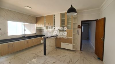 CASA A VENDA NO JARDIM OLÍMPICO COM PISCINA!