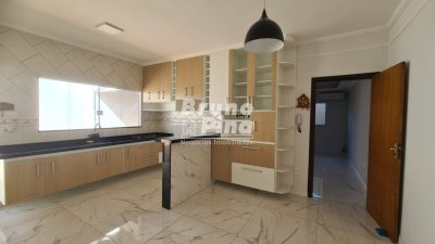CASA A VENDA NO JARDIM OLÍMPICO COM PISCINA!