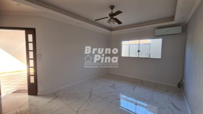CASA A VENDA NO JARDIM OLÍMPICO COM PISCINA!